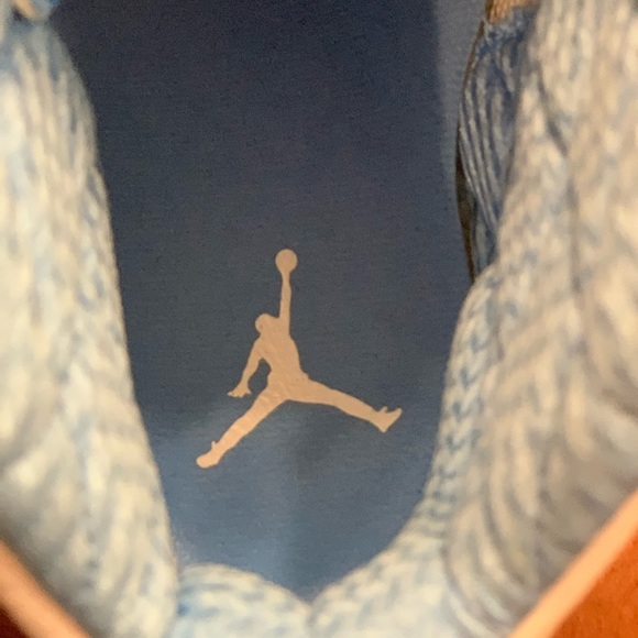 Jordan Icons UNC PE (SOLD) - Picture 8 of 8